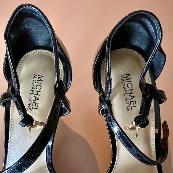 Michael Kors Black Patent Strappy Stiletto Open-Toe Heels - Like New - Picture 2 of 5